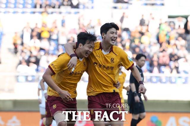 시도민구단 사상 첫 ACLE 8강에 진출한 광주FC 선수들./K리그