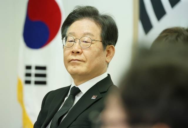 ▲ 28일 오전 더불어민주당 이재명 대표가 민주당 대전시당에서 열린 최고위원회의에 참석하고 있다. 연합뉴스