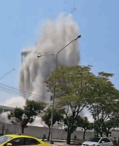 강진으로 방콕 건물이 붕괴되는 모습. /사진=X