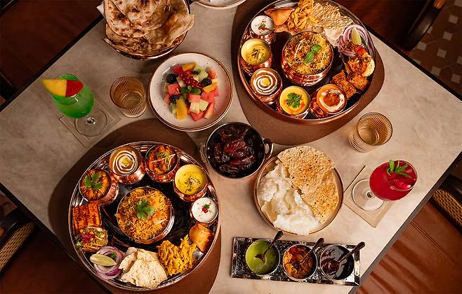 일몰 후 풍성한 만찬으로 즐기는 이프타르 식사. 사진제공|VisitDubai/팜투어