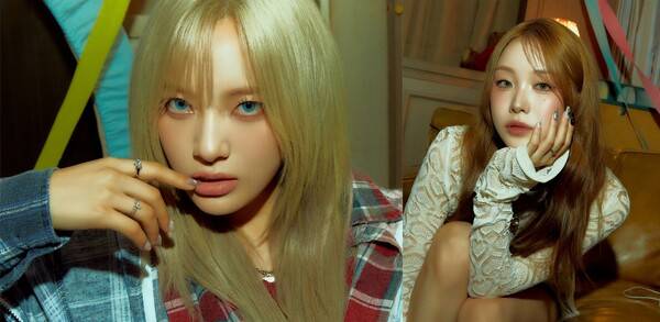 ▲ 빌리 문수아와 수현이 EBS 라디오 '아이돌 한국어' 진행을 맡는다. 이 프로그램은 평일 오후 4시부터 5시까지 EBS FM 104.5MHz(수도권 기준), EBS 애플리케이션 반디와 EBS 홈페이지를 통해 들을 수 있다. 제공|미스틱스토리