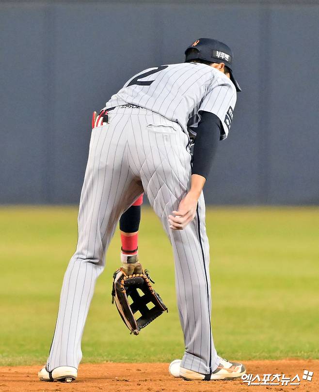 한화는 27일 잠실구장에서 열린 '2025 신한 SOL Bank KBO 리그' LG와 정규시즌 3차전에서 1-2로 패했다. 타선 침체가 길어지며 개막전 승리 후 4연패에 빠졌다. 9회초 플로리얼의 적시타가 아니었다면, KBO리그 역대 4번째 무득점 싹쓸이 패배라는 불명예 기록을 쓸 뻔했다. 엑스포츠뉴스 잠실, 김한준 기자