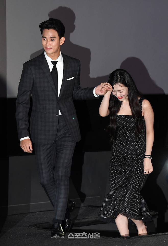 김수현-설리. 영화 ‘리얼’ 언론 배급 시사회 및 기자간담회. 2017. 6. 26.  스포츠서울 DB.