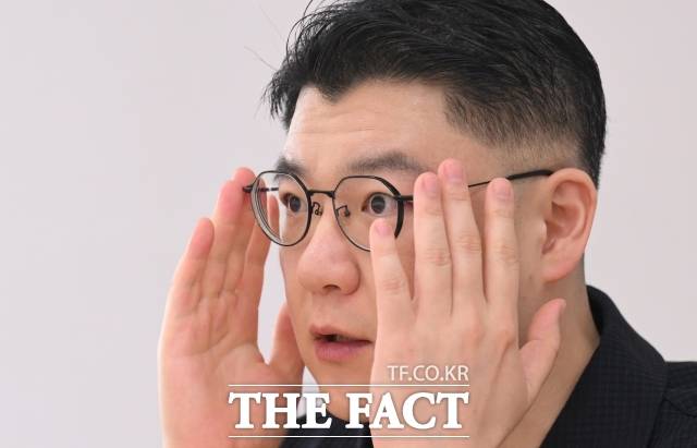 홍 작가는 "박정희는 이승만을 싫어했다. 이승만의 독립운동 방식을 인정하지 않았다. 연설하고 편지를 쓰고 미국에 도와달라고 호소한 것은 지사적 관점에서 볼 때 투쟁이 아니라고 본 것"이라고 말했다. /이새롬 기자