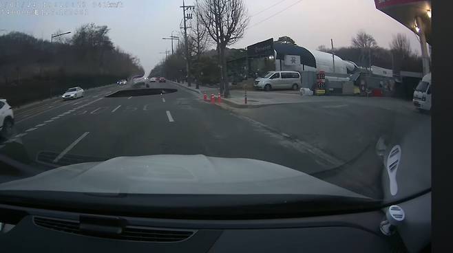 IMG_5316.jpeg 강동구 싱크홀 블랙박스 영상