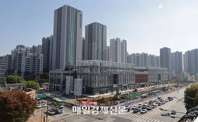 서울 강동구 올림픽파크포레온 전경. [매경DB]