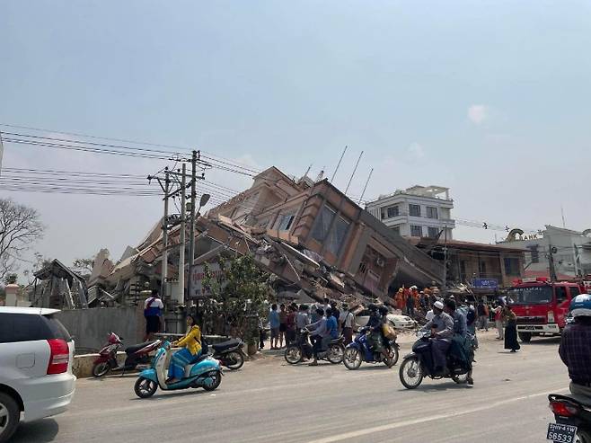 미얀마 아웅반 호텔 붕괴. 연합뉴스