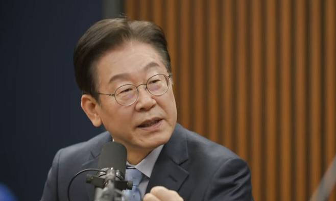 김어준의 ‘겸손은 힘들다 뉴스공장’에 출연한 더불어민주당 이재명 대표