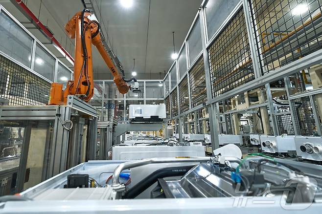 경동나비엔 에코허브 내 비전 검사 로봇 (경동나비엔 제공)