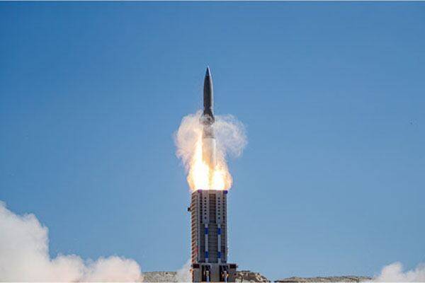 작년 말 미국 캘리포니아주에서 진행된 일본 극초음속 미사일 시험 발사 장면. /일본 방위성