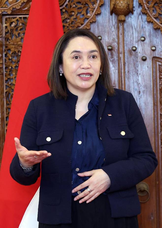 젤다 울란 카르티카 주한 인도네시아 대사 대리가 지난 달 25일 서울 영등포구 여의도 소재 주한 인도네시아 대사관에서 본지와 인터뷰를 하고 있다. 사진=박범준 기자