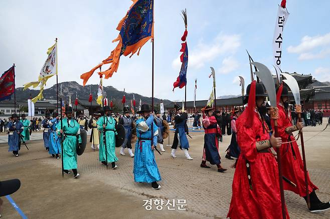 30일 서울 종로구 경복궁 흥례문 앞 광장에서 ‘2025 전국 수문장 임명의식’이 진행되고 있다. 2025.3.30. 정지윤 선임기자