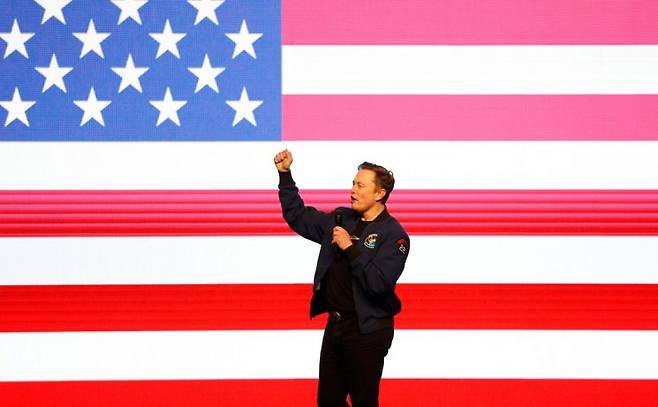 일론 머스크 테슬라 최고경영자(CEO이자 미국 도널드 트럼프 2기 행정부의 정부 효율성부(DOGE) 수장인 일론 머스크가 미국의 출산율 감소로 인해 서구 문명이 위기에 처했다고 진단하면서 한국의 저출산 문제를 언급했다. AP·연합뉴스