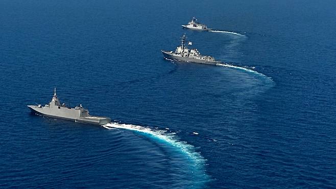 미국·일본·필리핀 남중국해 해상 합동훈련