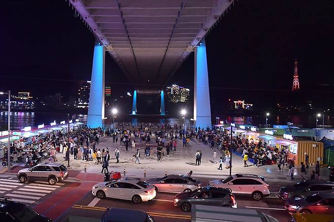 [여수=뉴시스] 여수밤바다 낭만포차. (사진=뉴시스DB).photo@newsis.com *재판매 및 DB 금지