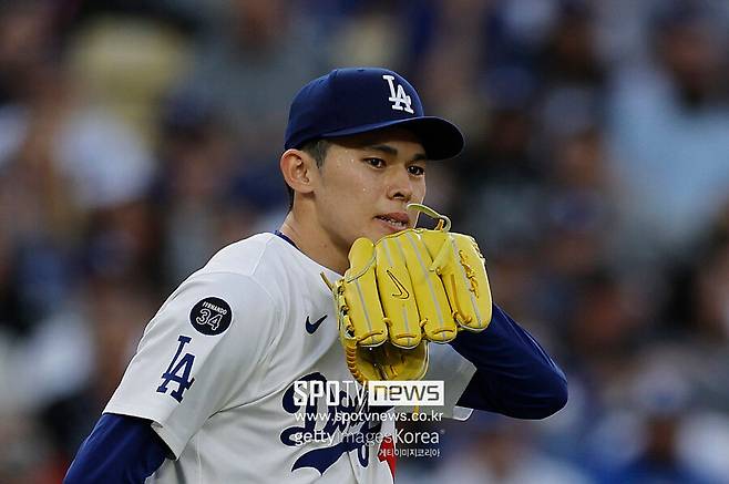 ▲ LA다저스 투수 사사키 로키. 미국 첫 등판에서 디트로이트를 상대로 1.2이닝 2실점으로 강판당했다.
