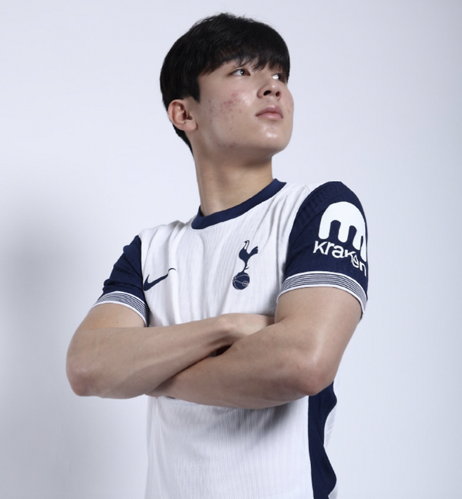 양민혁이 토트넘을 떠나 QPR에서 임대 생활을 하고 있다. 드디어 첫 번쨰 골을 터트리며 자신의 가치를 점점 증명하고 있다