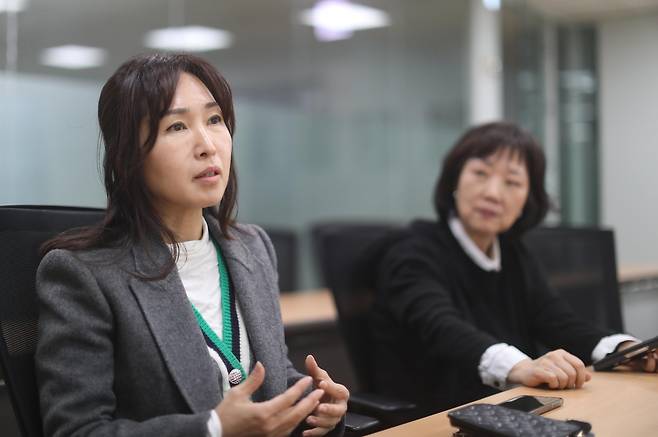 연합뉴스와 인터뷰 중인 배진시 대표와 권희정 소장(오른쪽) [진성철 기자 촬영]