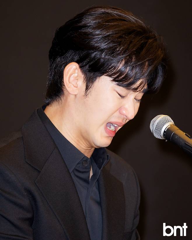 “드라마 찍는 줄”… 김수현 오열에 여론 싸늘 (사진: 김치윤 기자)