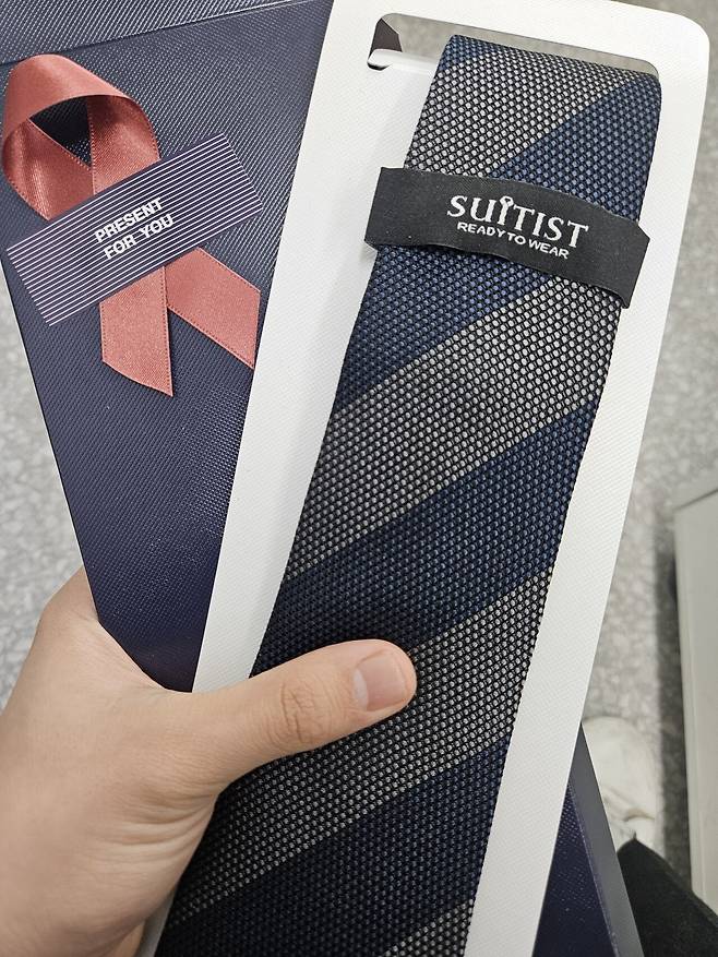 선물사진.jpg 본인 일본인 여자친구가 생일축하해줌