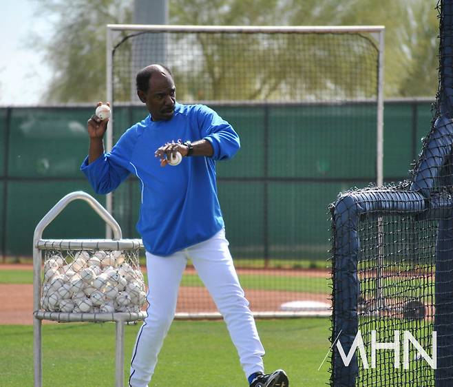 (과거 텍사스 시절의 론 워싱턴 감독)