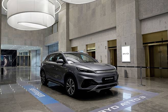 DT네트웍스, 롯대백화점 부산 서면 본점 팝업스토어에 ATTO 3 전시