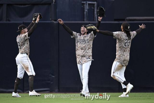 승리를 만끽하는 샌디에이고 파드리스./게티이미지코리아
