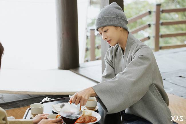 엑스와이지 스튜디오 제공