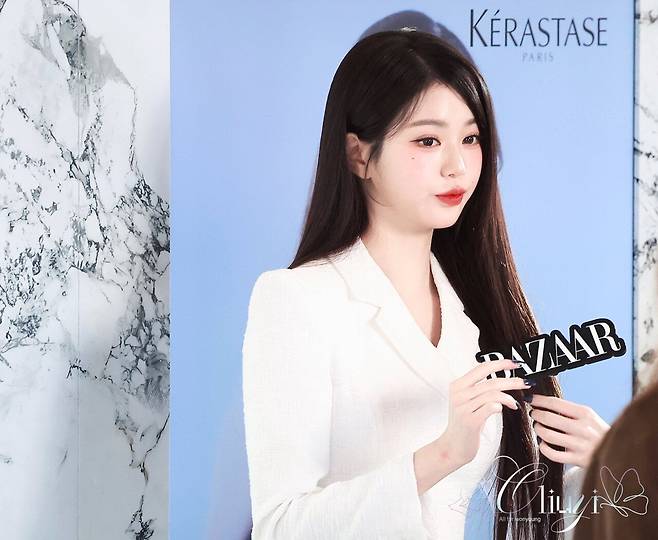 15.jpg 오늘자 케라스타즈 팝업스토어 방문한 장원영