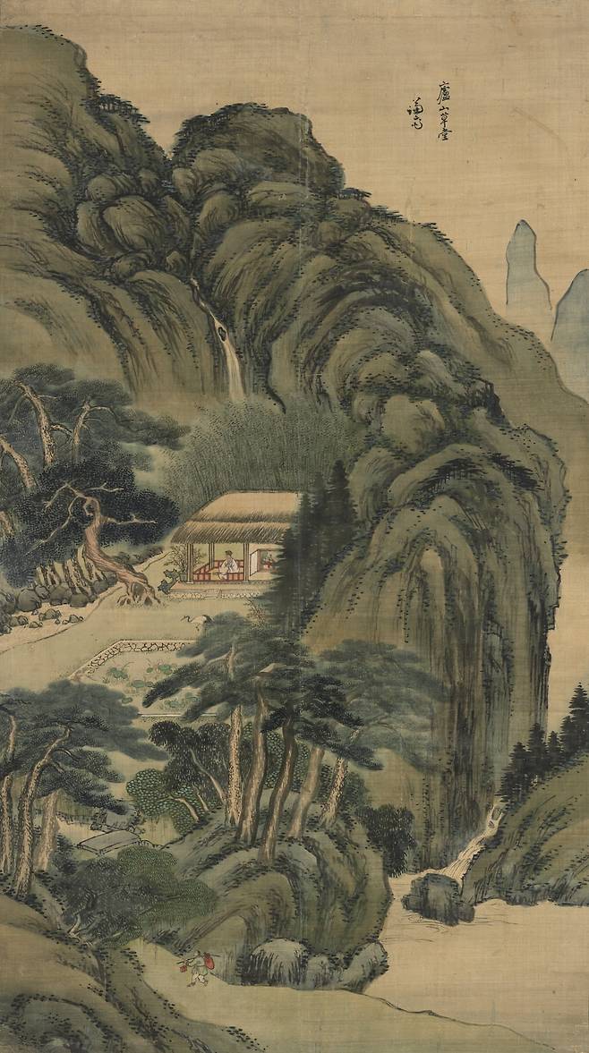 여산초당(보물). 당나라의 시인 백거이의 여산초당을 그린 것이다. '여산초당기'에 묘사된 글을 읽고 겸재가 그린 것으로, 정선 특유의 대담하고 짙푸른 수묵 등 그의 진경화풍이 확립된 70대중반 이후의 작품으로 추정된다. 6월 1일까지 전시되며 이후 '여산폭'으로 교체된다. /간송미술문화재단