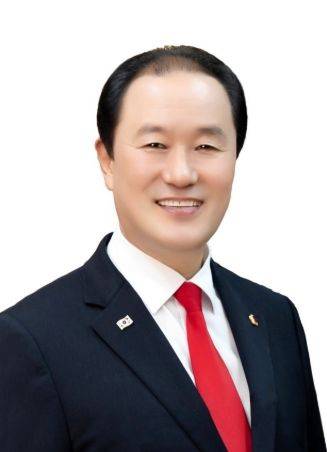 [인천=뉴시스] 윤재상 인천시의원(강화군) 당선인. (사진=인천시선거관리위원회 제공) 2025.04.02. photo@newsis.com *재판매 및 DB 금지