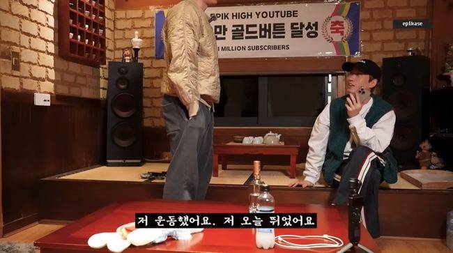 [서울=뉴시스] 투컷(왼쪽)·타블로 (사진=유튜브 캡처) 2025.04.03. photo@newsis.com *재판매 및 DB 금지