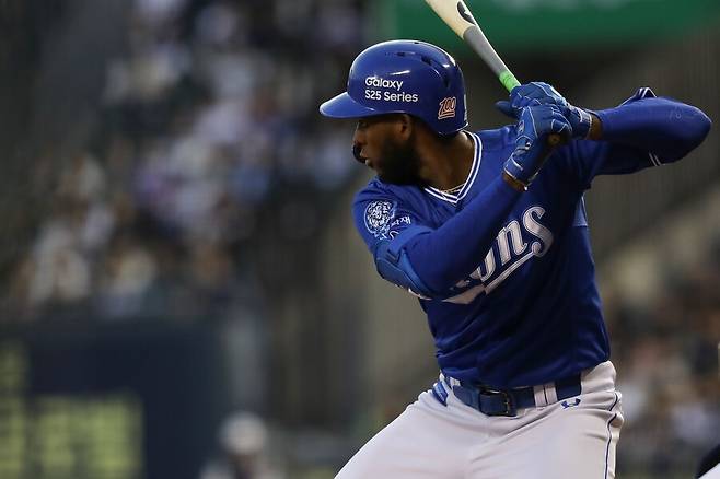 ▲ 박진만 삼성 감독과 삼성 타선은 디아즈가 바닥을 찍고 다시 올라오는 시점을 고대하고 있다 ⓒ삼성라이온즈