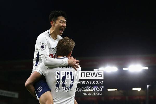 ▲ 토트넘 홋스퍼 시절 손흥민과 환상의 콤비를 자랑했던 해리 케인, 토트넘을 탈출한 선수 중 45번째로 우승컵을 들 확률이 있는 선수로 꼽힌다. 손흥민은 유로파리그(UEL) 아니면 우승 가능성이 제로에 가깝다.