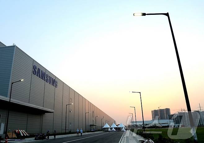 삼성전자 노이다 공장 (삼성전자 제공)/뉴스1