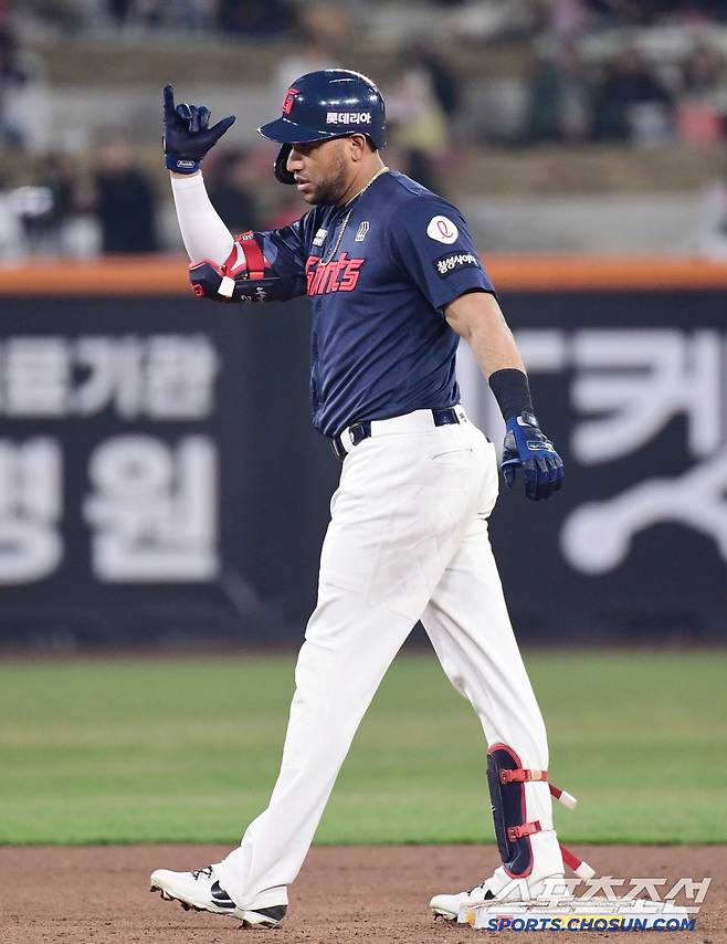 3일 대전 한화생명 볼파크에서 열린 KBO리그 한화와 롯데의 경기. 8회 1타점 2루타 날린 롯데 레이예스. 대전=송정헌 기자songs@sportschosun.com/2025.04.03/