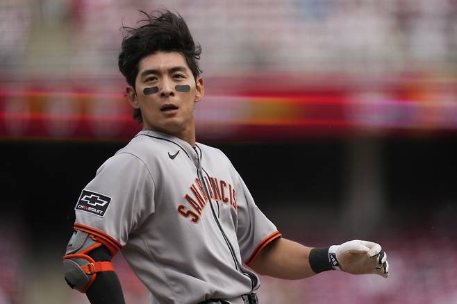 <yonhap photo-1787="">3일 휴스턴 애스트로전에 결장하며 이틀 동한 충전할 시간을 번 이정후. (AP Photo/Carolyn Kaster)/2025-03-31 06:25:56/ <저작권자 ⓒ 1980-2025 ㈜연합뉴스. 무단 전재 재배포 금지, AI 학습 및 활용 금지></yonhap>