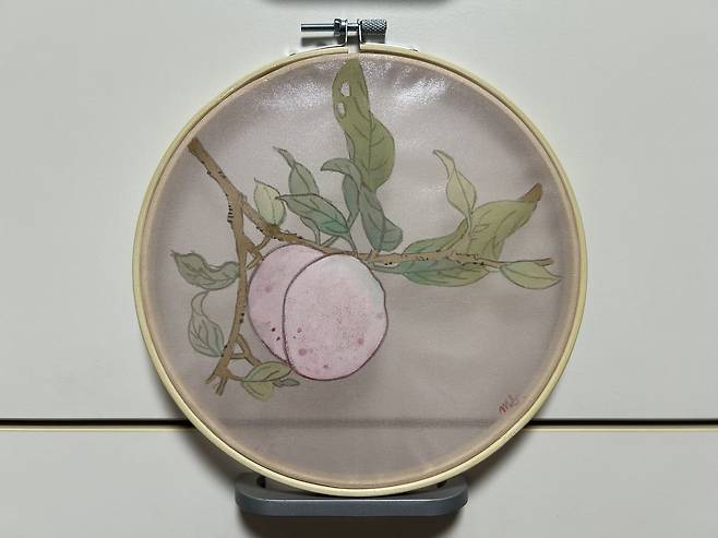 The final result of my first jinchae, or silk painting. [SHIN MIN-HEE]