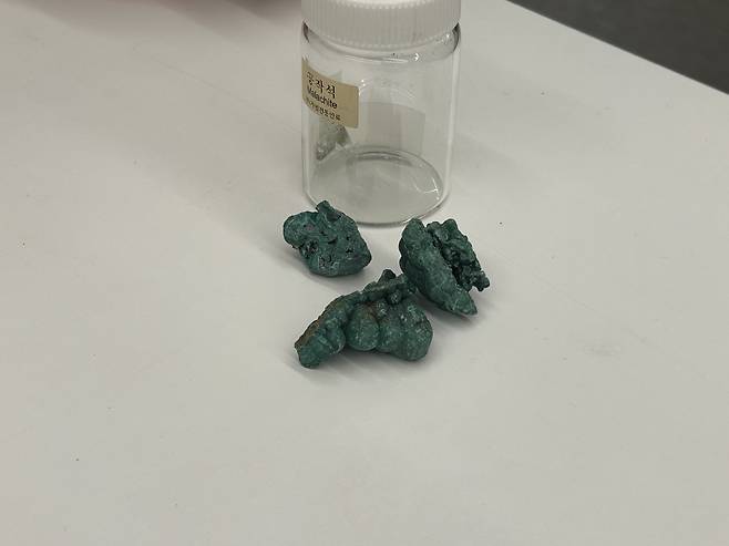 Malachite, a mineral that's oftentimes used as pigments in jinchae, or silk paintings [SHIN MIN-HEE]