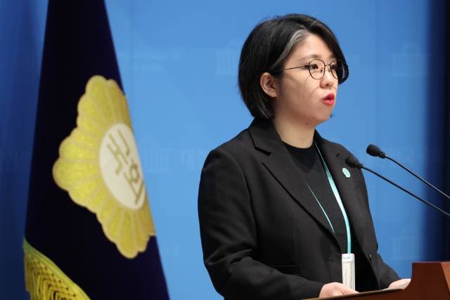 ▲기본소득당 용혜인 대표가 1일 서울 여의도 국회 소통관에서 대통령 권한대행법 제정안 발의 기자회견을 하고 있다. ⓒ연합뉴스
