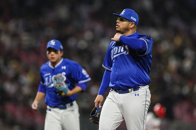 ▲ 후라도는 ABS의 스트라이크 판정을 이해하지 못하겠다는 듯 불만을 드러냈다 ⓒ삼성라이온즈