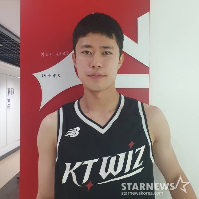 KT 원상현이 3일 수원 LG전을 앞두고 스타뉴스와 인터뷰에 응하고 있다. /사진=김동윤 기자