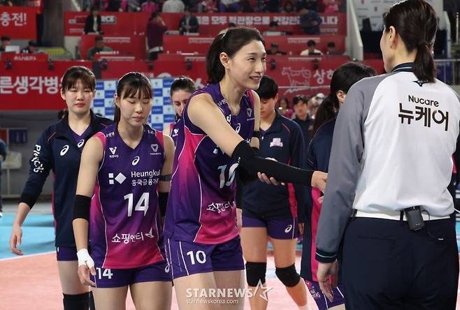 [포토] 김연경 '표정관리하는 식빵언니'