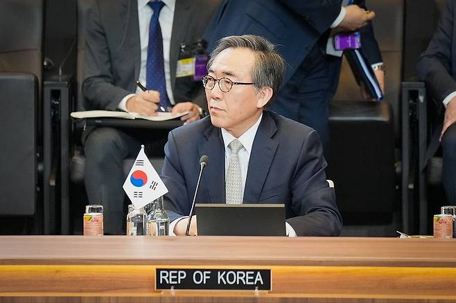 나토 외교장관회의 참석한 조태열 외교장관 (브뤼셀=연합뉴스) 조태열 외교부 장관이 3일(현지시간) 벨기에 브뤼셀에서 열린 나토 외교장관회의 IP4 회의 세션에 참석하고 있다. 2025.4.4 [외교부 제공. 재판매 및 DB 금지] photo@yna.co.kr