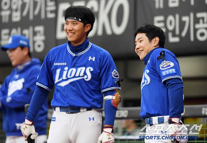 KIA 최지민 엉뚱한 행동에 빵 터진 삼성 이재현과 김지찬.