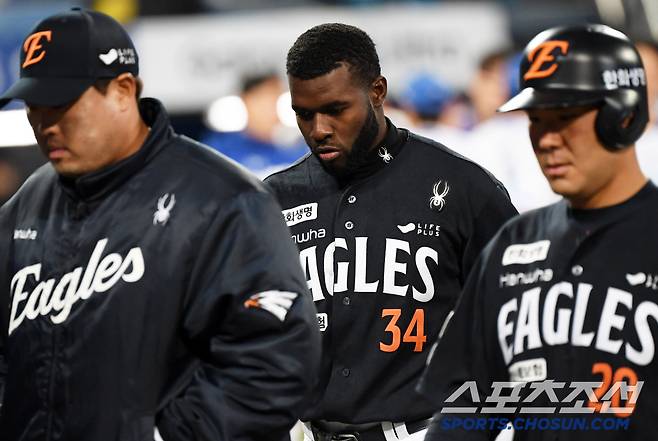 1할대 타율마저 위태로운 외국인 타자 플로리얼.