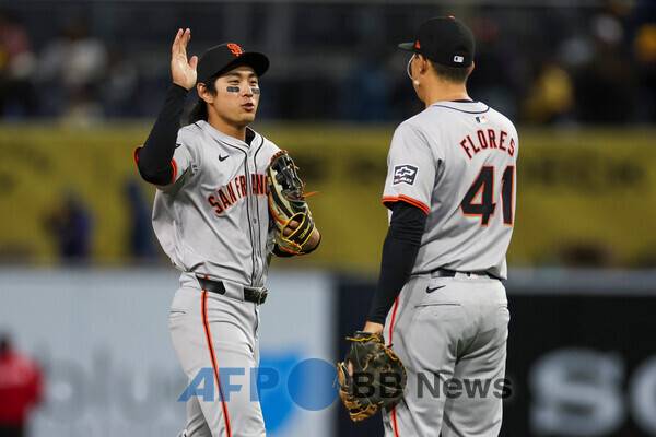 이정후(왼쪽). ⓒAFPBBNews = News1