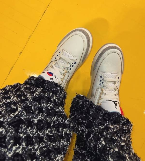 방탄소년단 제이홉이 게재한 나이키 조던 운동화./사진=제이홉 인스타그램 화면캡쳐