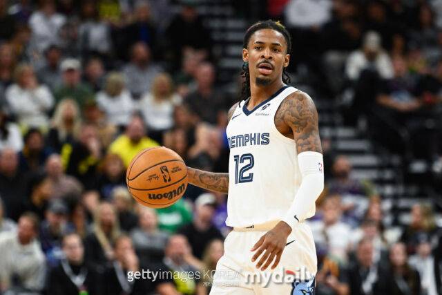 자 모란트가 NBA로부터 경고를 받고도 '총 제스처'를 취했다. /게티이미지코리아