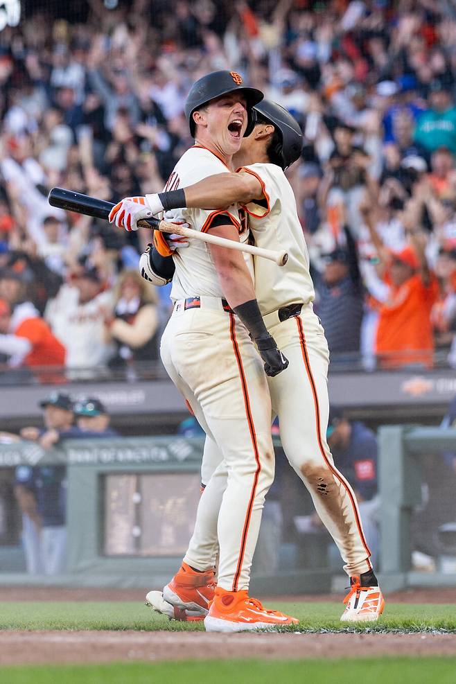 ▲ 환호하는 이정후 ⓒ연합뉴스/AP